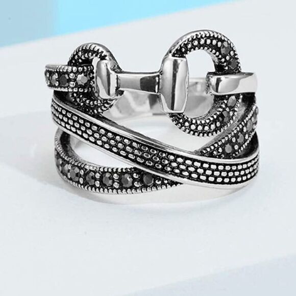 Retro Style Statement Ring - Picture 3 of 6